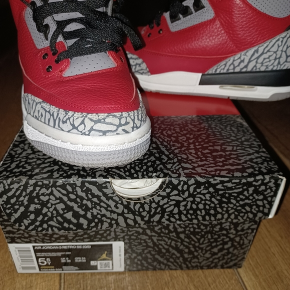 Nike - Picture 2 of 2